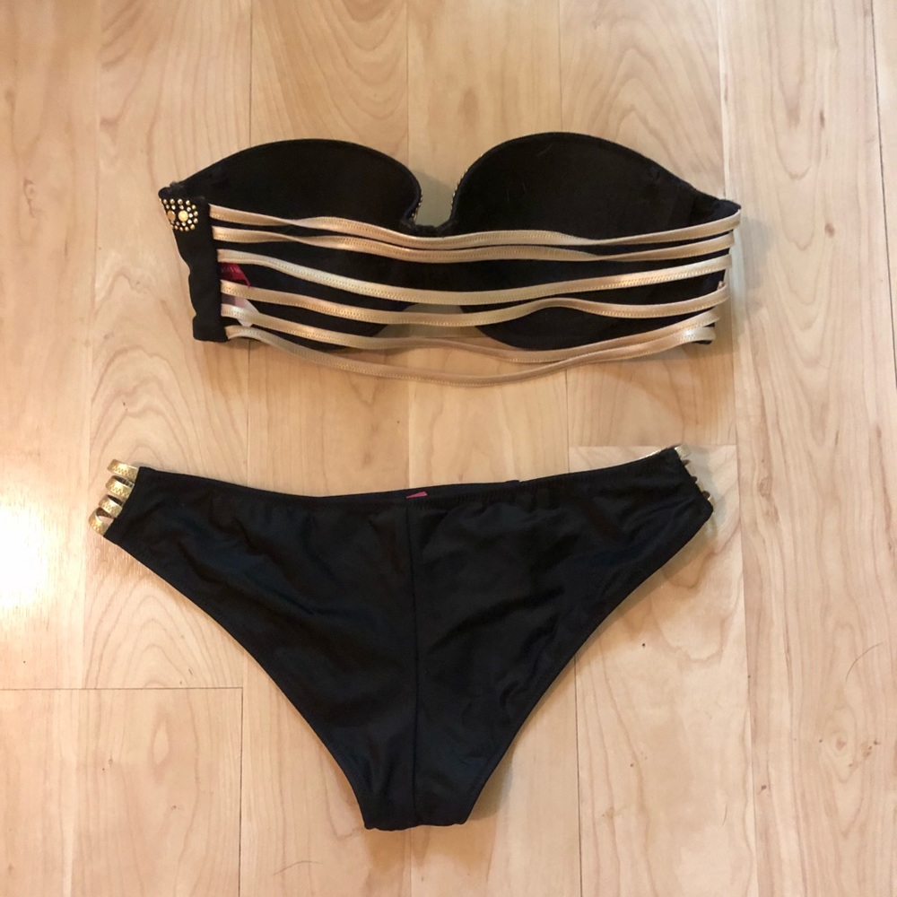 VS bathing suit - Picture 2 of 2